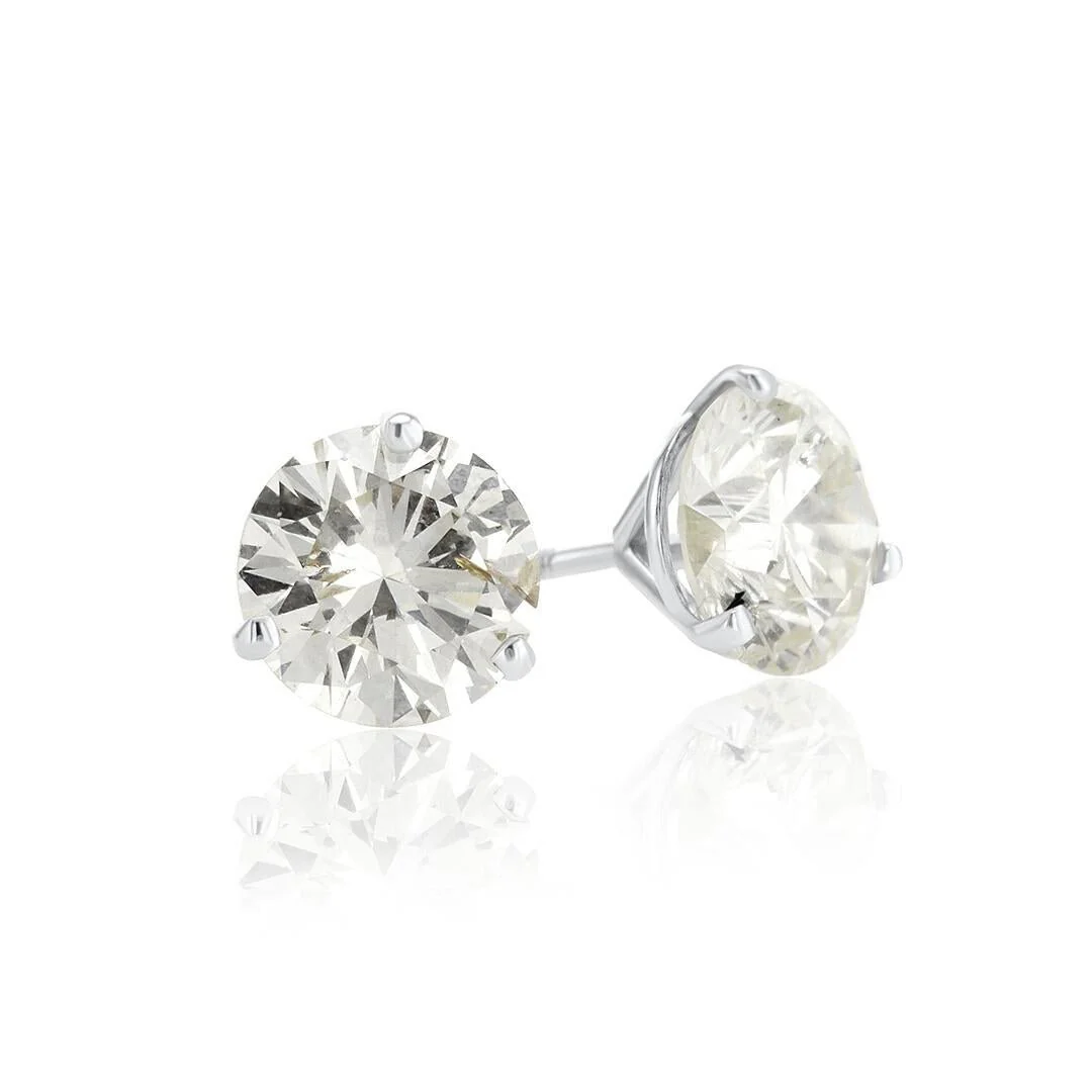 2.77 Carats Natural Diamond Stud Earrings